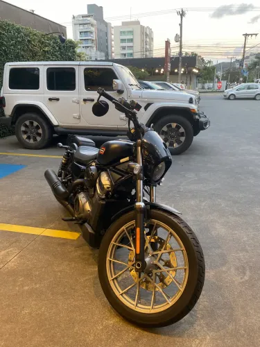 Nightster S ótima para cidade e estrada