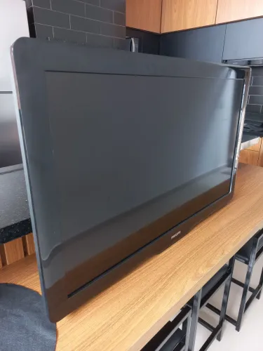 Tv Philips 40" com defeito 