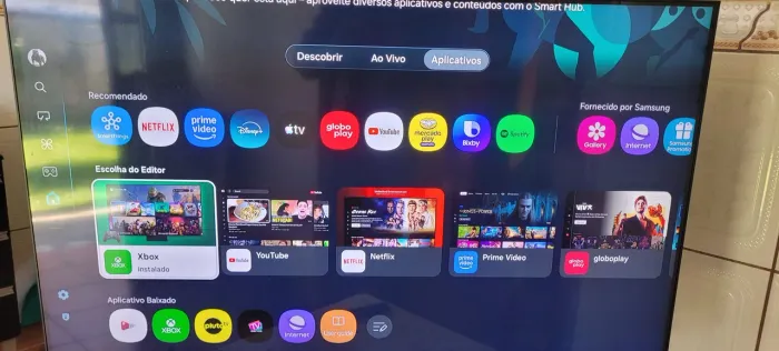 Smart TV Samsung QLED 4K 50" - Com Detalhe na Tela (Ler Descrição)