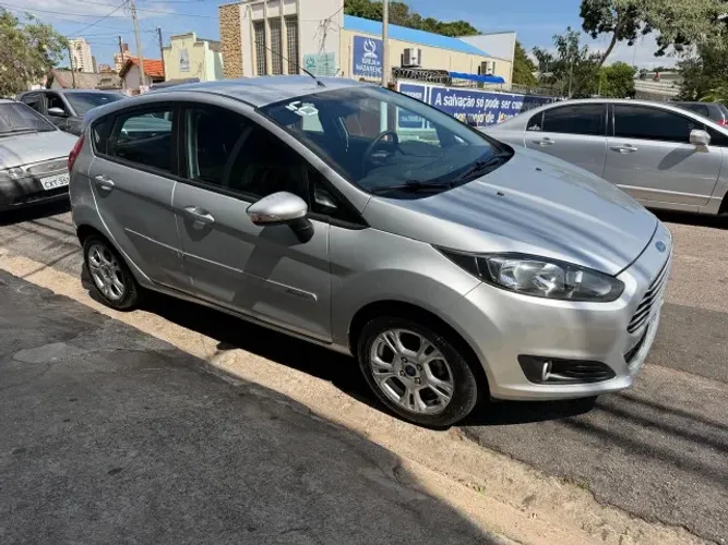 Ford Fiesta 1.6 16V Flex Mec. 5P 2016