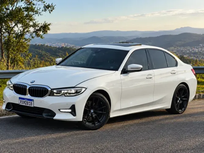 BMW 320I A Modern/sport TB 2.0/a.flex 16V 4P 2022