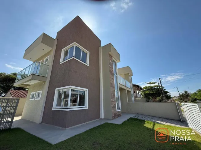 Sobrado com 3 dormitórios à venda, 122 m² por R$ 810.000,00 - Itapema do Sai - Itapoá/SC