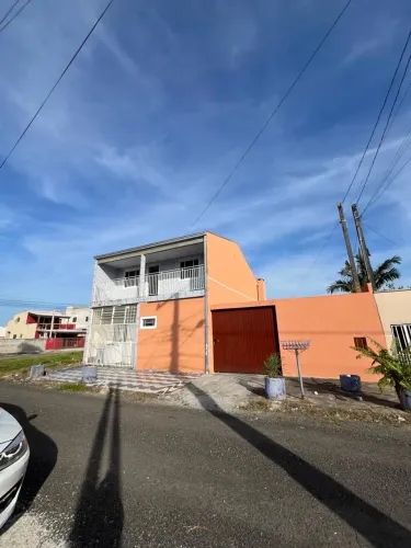 VENDO OU TROCO SOBRADO NA PRAIA