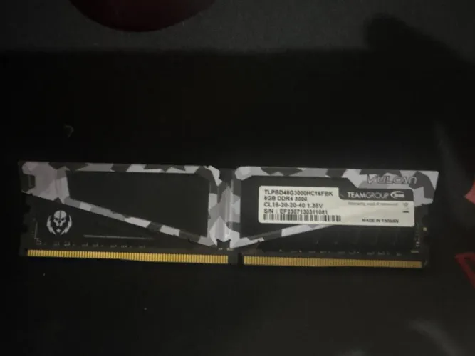 Memória RAM 8GB DDR4 3000MHz TeamGroup T-Force Vulcan - Novinha!