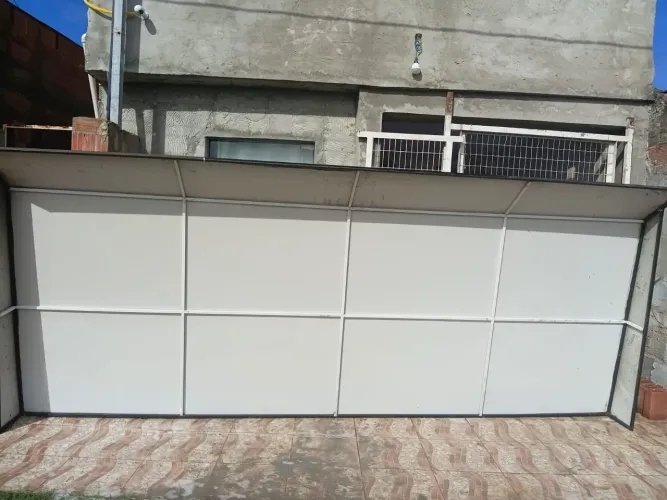Vende-se toldo