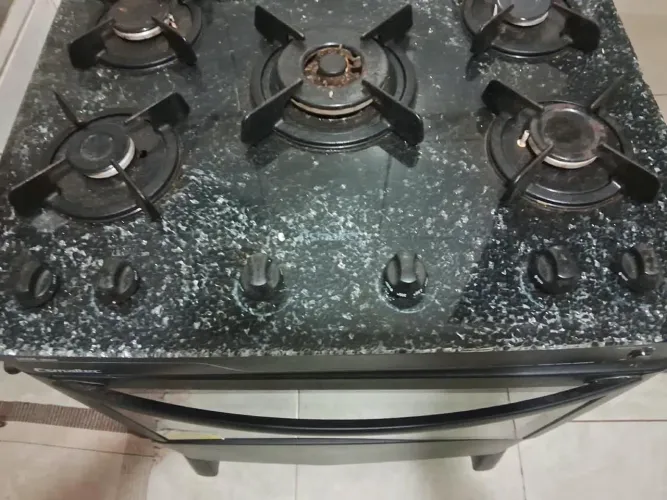 Vende-se fogão para retirada de peças 