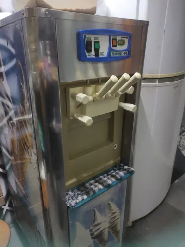 Máquina de sorvete expresso Italianinha