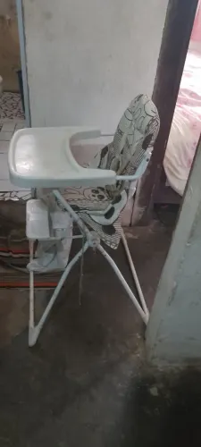 Cadeirinha de refeição para bebê