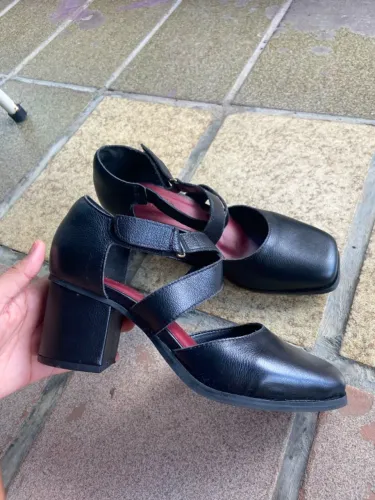 Sapato Retrô em couro, cor preta, Nº37