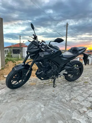 Vendo YAMAHA-MT03 ABS PRETA ?
