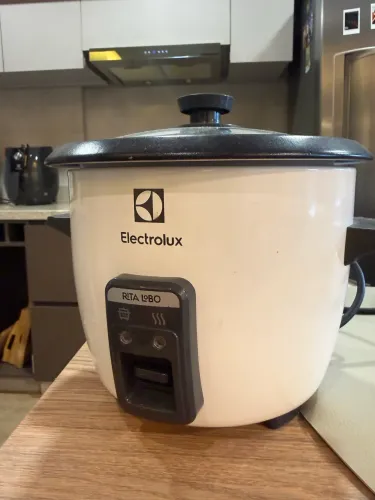 Panela de Arroz Electrolux Rita Lobo 3,5L Branca - Excelente Estado