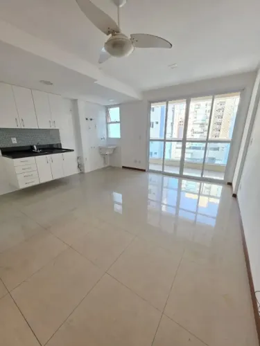 Imóvel para venda possui 45 metros quadrados com 1 quarto em Praia da Costa - Vila Velha -