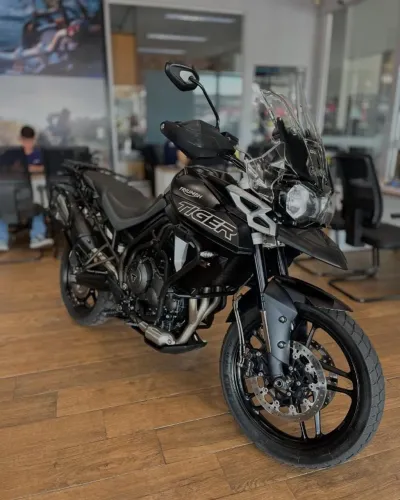 Triumph Tiger 800 XRX (2019) - Extremamente Cuidada e Totalmente Revisada!