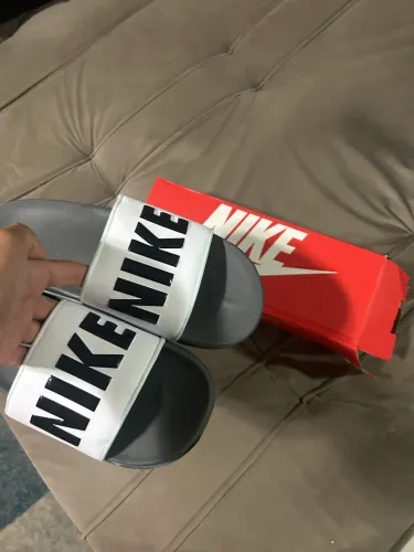 Chinelo nike