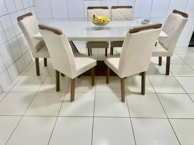 Conjunto Elegante de Mesa de Jantar com Tampo de Vidro + 6 Cadeiras Estofadas