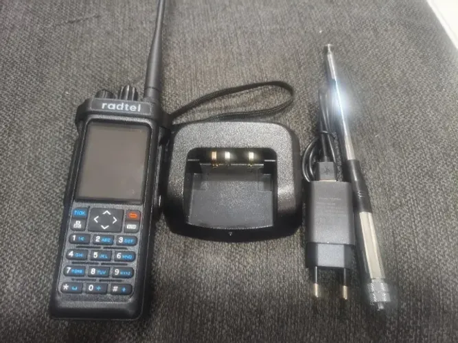 HT Radtel rt-950 + Antena telescópica para 27mhz