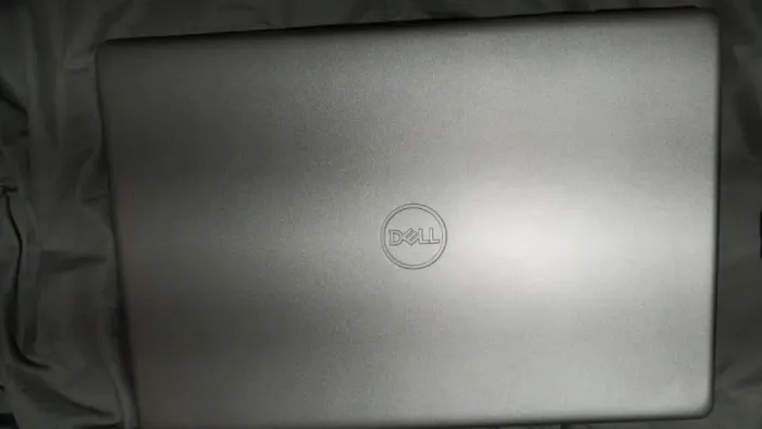 Notebook Dell Inspiron 3501 i5 8GB Armazenamento 256 Tela 15.6