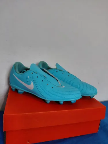 Chuteira Nike Phantom
