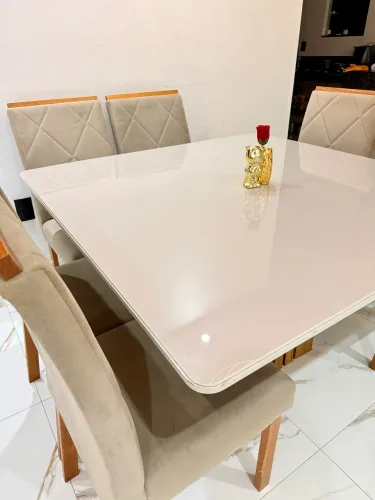 Mesa de jantar de 8 lugares