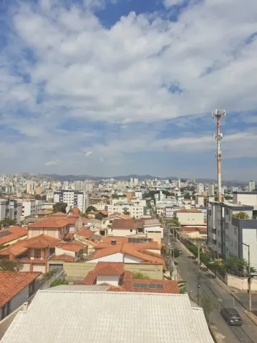 Duplex para aluguel com 160 metros quadrados com 3 quartos em Padre Eustáquio - Belo Horiz