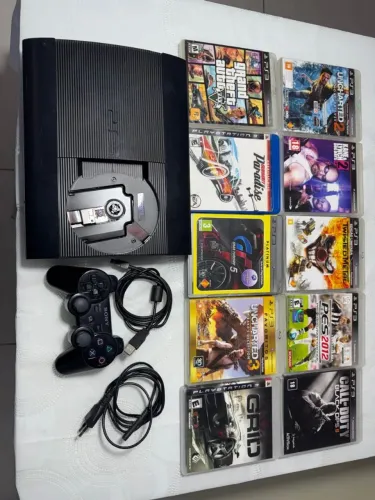 PlayStation 3 Super Slim 250 GB + 10 Jogos Originais