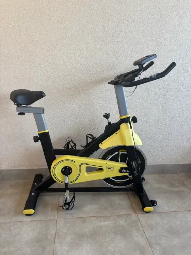 BICICLETA ERGOMÉTRICA