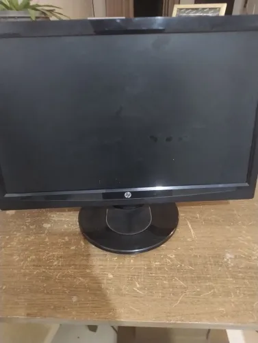 Monitor Hp v184 bz