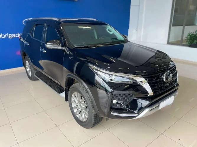 Toyota Hilux SW4 SRX 4X4 2.8 TDI 16V Dies. Aut. 2023