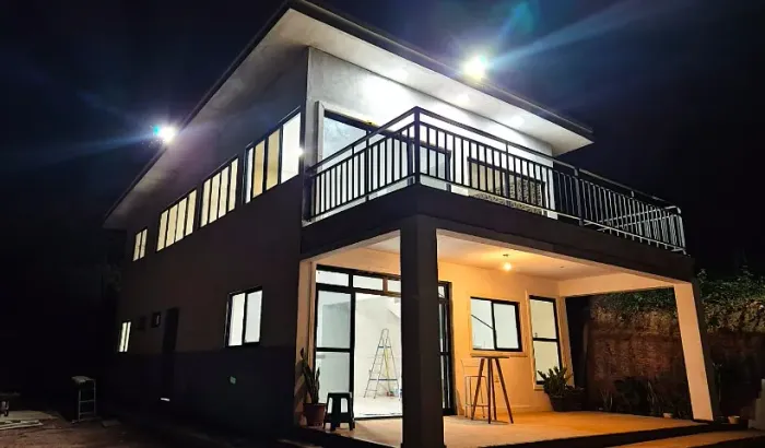 CASA ALTO PADRÃO ALPHAVILLE EM BATURITÉ . Casa com 04 quartos