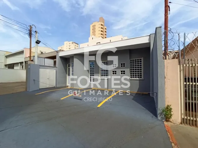Imóvel Comercial Térreo 197m², sendo Conjunto com 6 Salas, no Centro, região Central Ribei