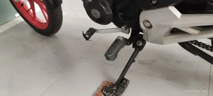 Vendo moto Titan único dono série Especial, ano 22/23. Tudo em dia. Toda original.