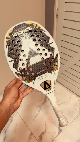 Raquete Kronos White 2025