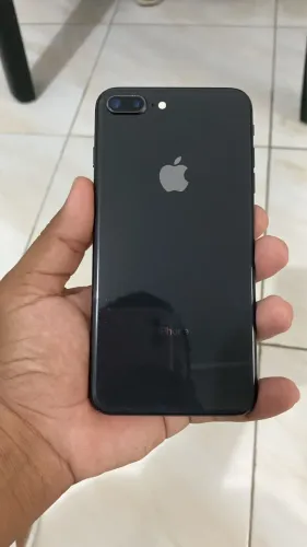 Vendo um iPhone 8 Plus 