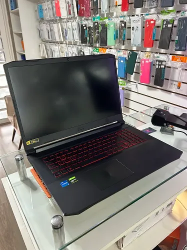 Notebook Acer Nitro 17?