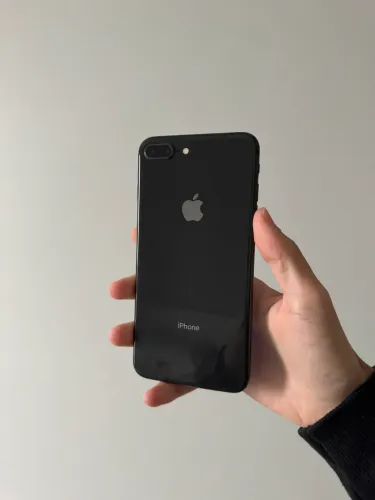 iPhone 8 Plus
