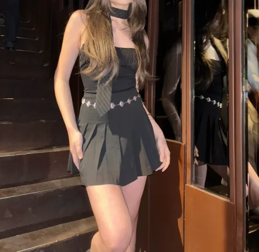 Saia preta H&M - ótimo estado