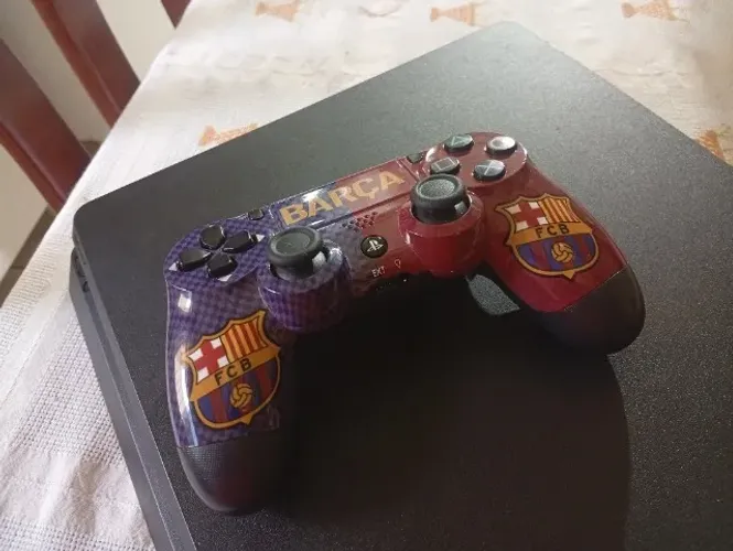 Playstation 4 slim 1tb+Manete paralela+Cabo HDMI+Cabo Fonte+FIFA 22