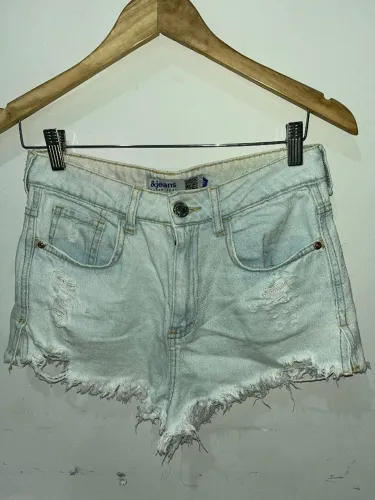 Short Jeans Femininino (Lavagem Clara)