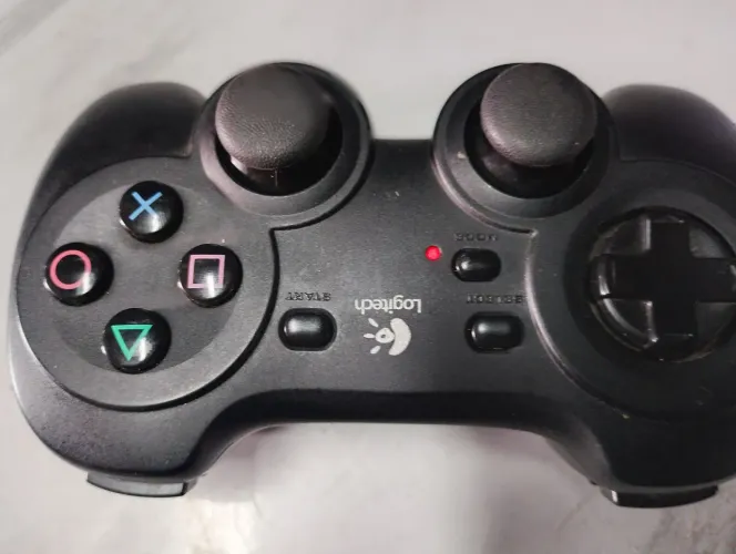 Controle Logitech G-X2H14A Para Videogames Playstation  PS1 PS2 sem Fio não tem receptor