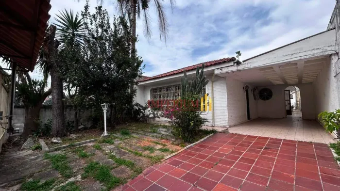 Casa com 3 dormitórios, 290 m² - venda por R$ 850.000,00 ou aluguel por R$ 4.500,00/mês -