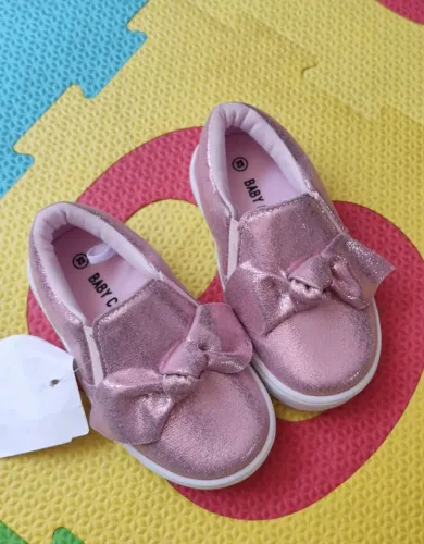PRESENTEIE Tênis 23 NOVO Calce Fácil Brilho Rosa