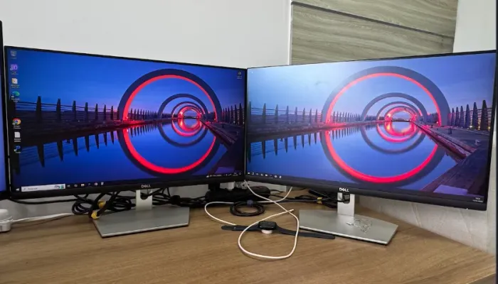 Monitor Dell 24" - 650 cada um - tenho 2