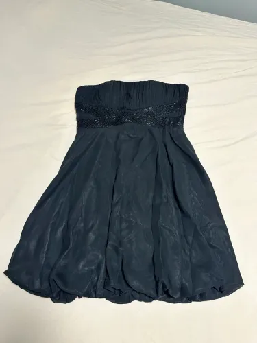 Seis vestidos de festa seminovos