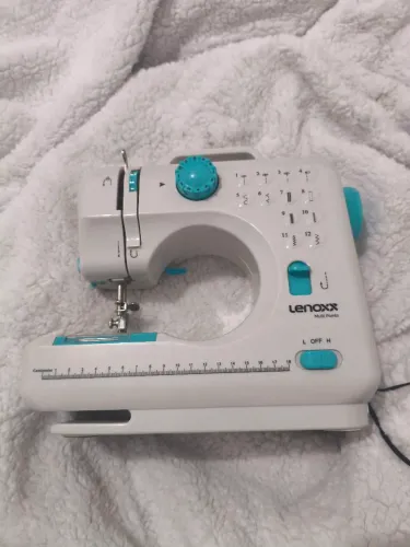 Máquina de costura Lenoxx Multi Points - leia a descrição