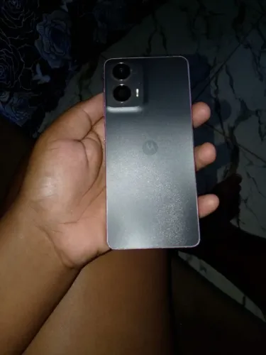 vende-se celular g24 128gb por 650$