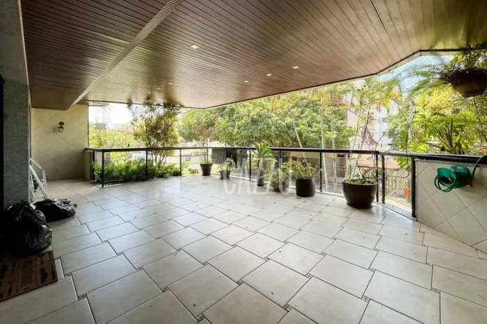 Apartamento lâmina à venda no Recreio | 200 m² | 4 Quartos | Varandão | Posto 9