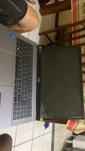 Notebook Acer i5 12th no plástico