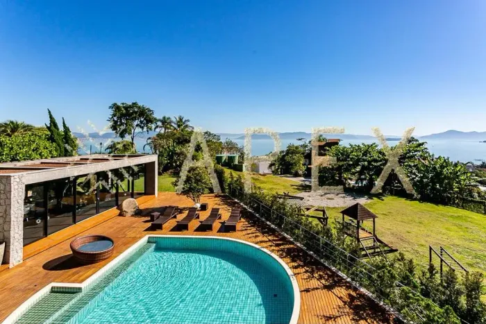 Casa para aluguel e venda com 1600 metros quadrados com 6 quartos..