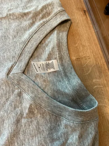 Camiseta nova gola V TAM M