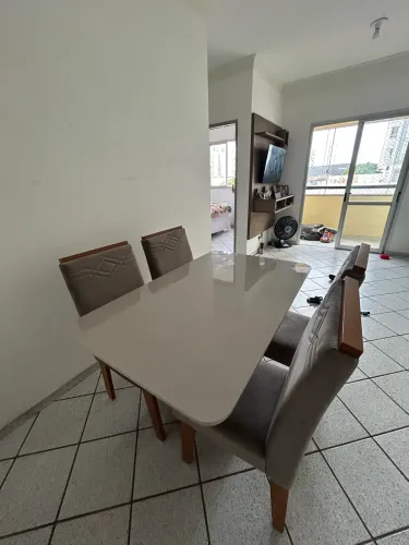 Mesa 4 cadeiras 